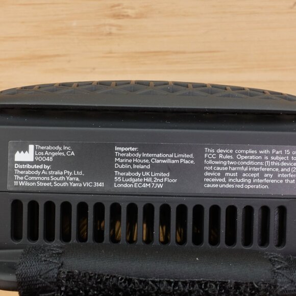 Therabody RecoveryTherm Cube / Heat & Cold Therapy Device / Muscle Recovery - Picture 5 of 13